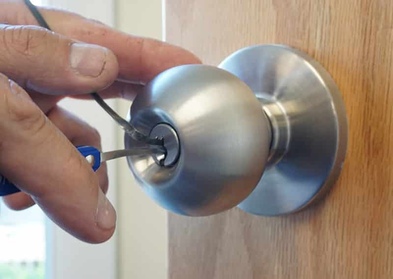 We provide home lock pick service.